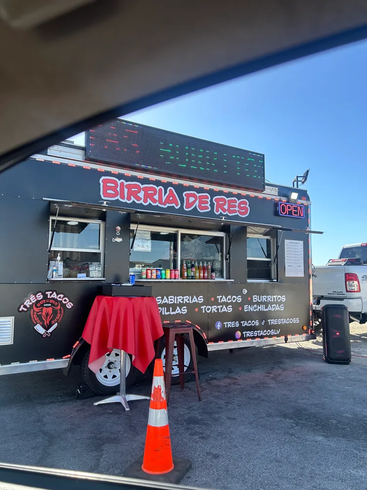 Tres Tacos LLC business photo